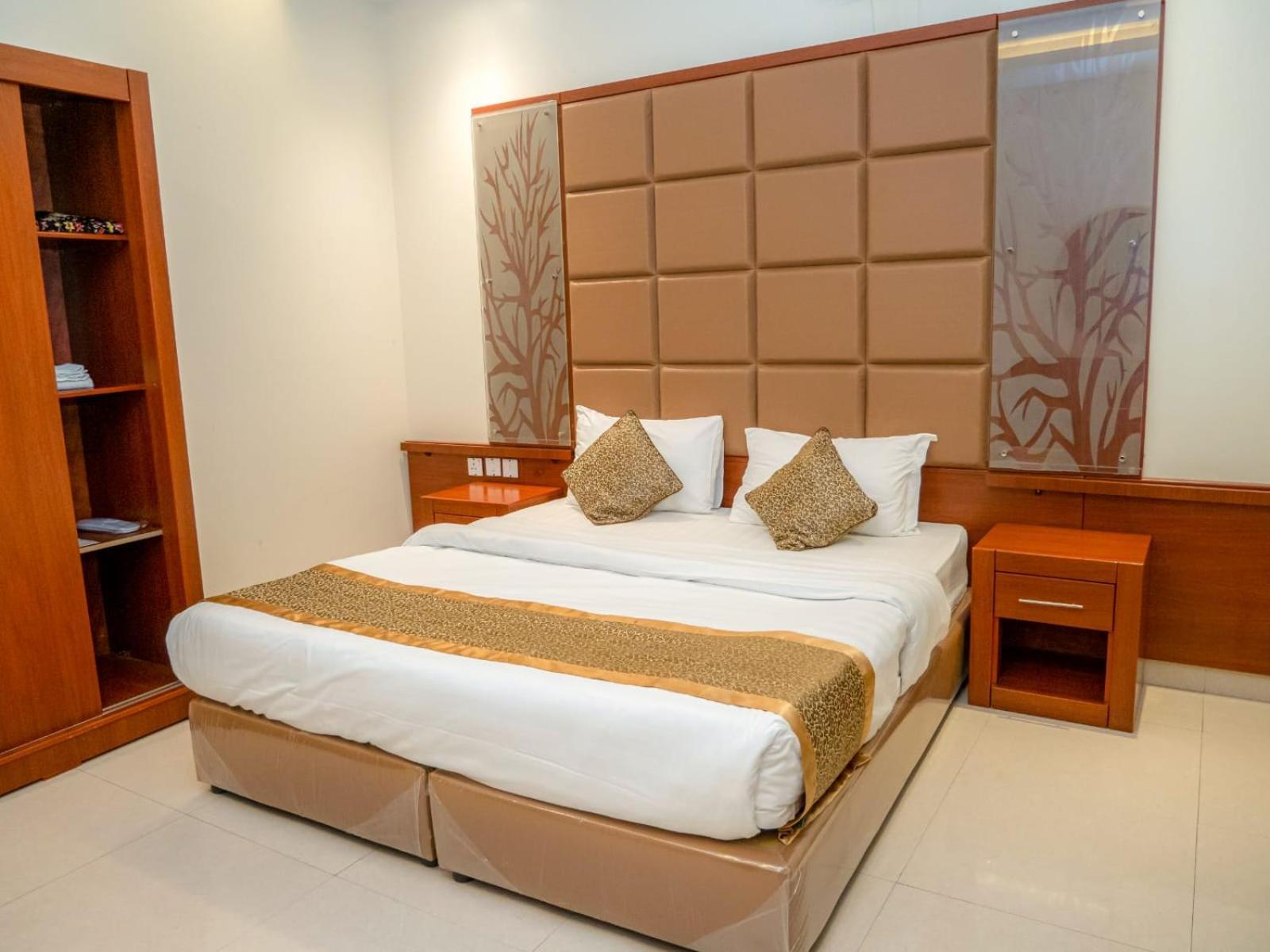 Open Hotel